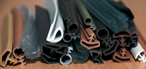 Замена уплотнительных резинок на пластиковых окнах в Москве