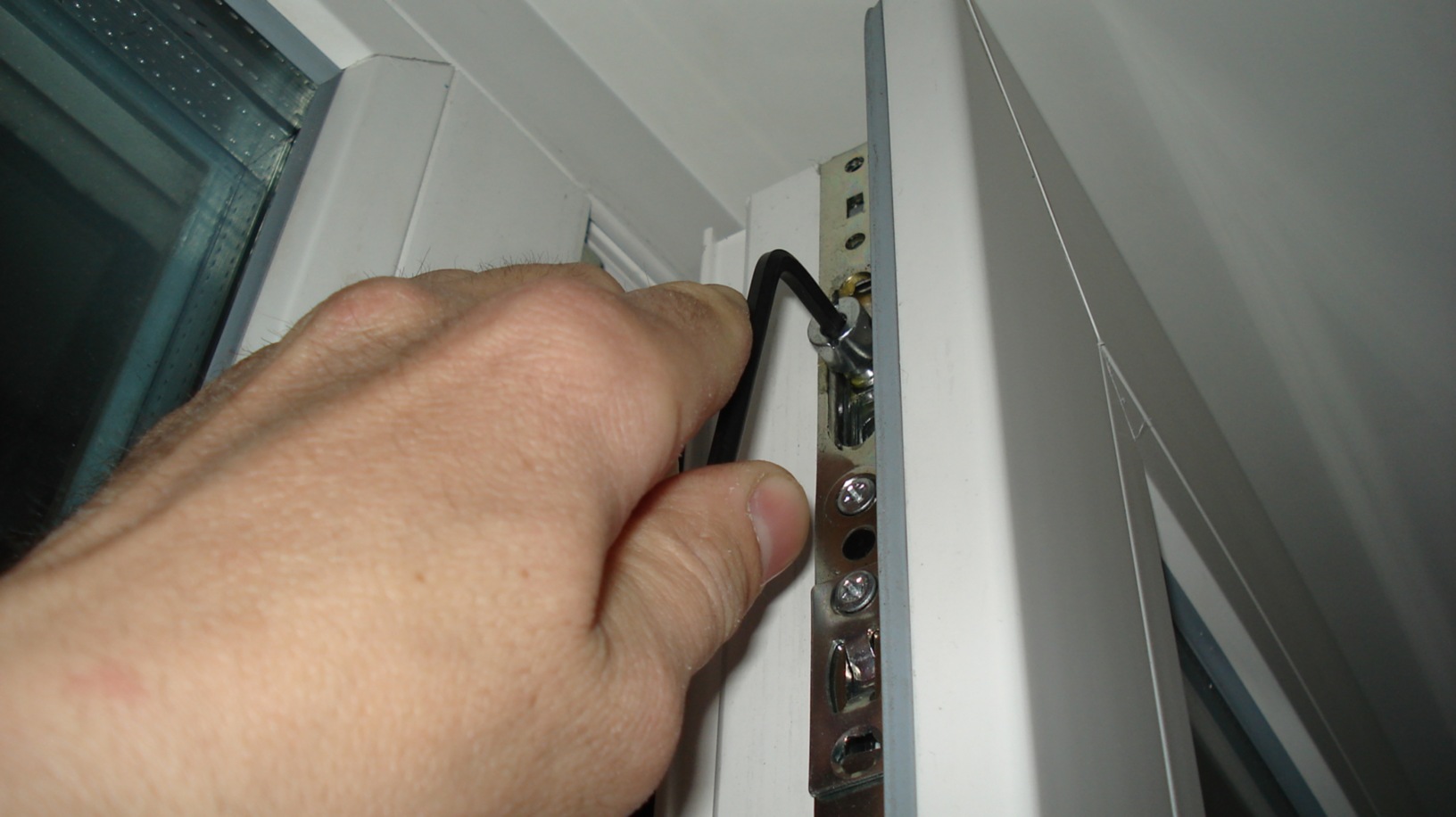 вызвать регулировщика пластиковых окон