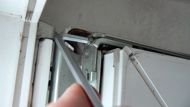 вызвать регулировщика пластиковых окон в Москве