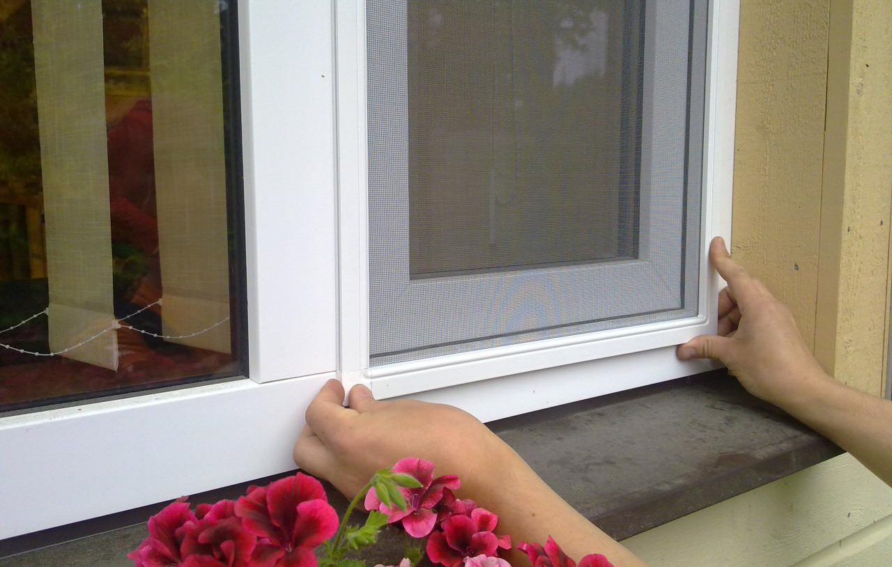 заказать противомоскитные сетки на окна москва