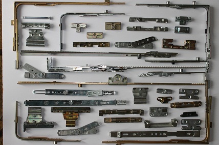 замена оконной фурнитуры