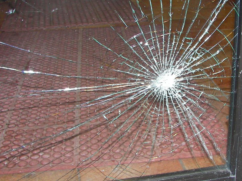 замена стекол в окнах