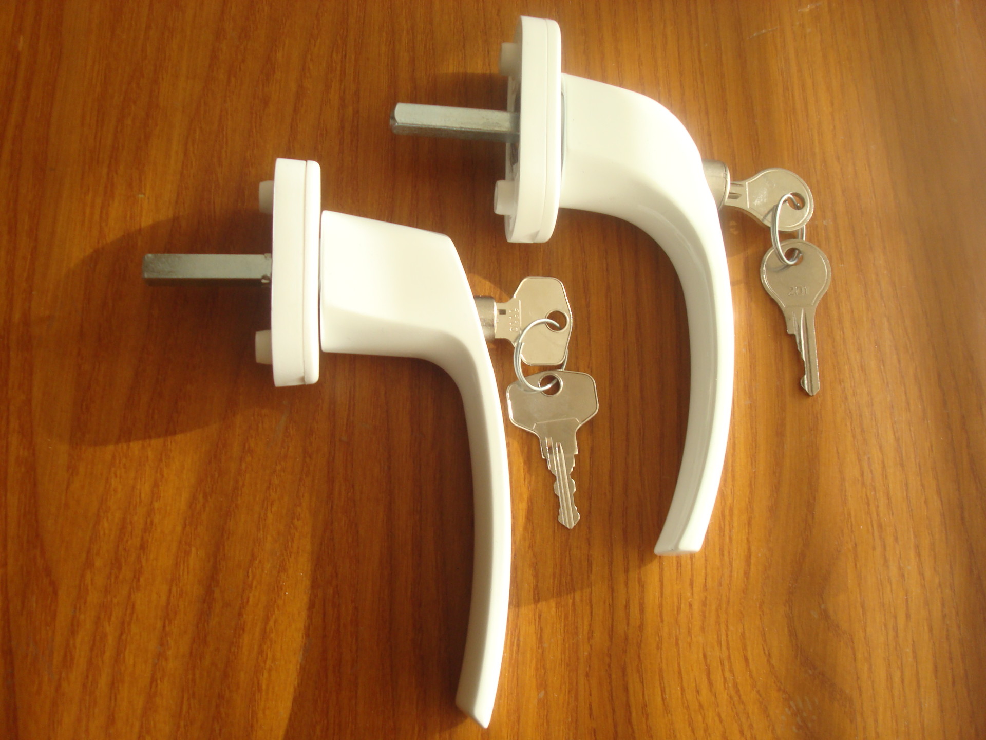 ручки с замком