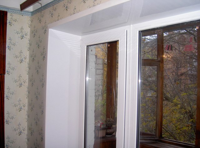 установить подоконники и откосы на пластиковые окна